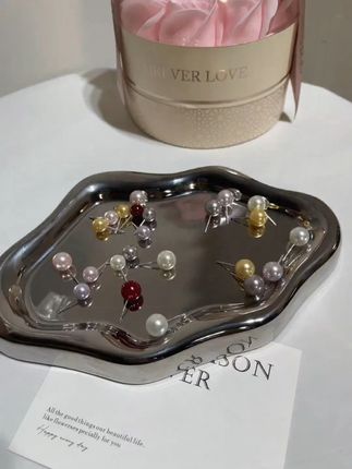 这价到手7对珠珠耳钉耶!关键是还是7个不同颜色,每一款风格不同搭配衣服超有味道的!姐妹们快去冲它#耳饰#饰品搭配 #耳环控 #耳钉控 #女生必备