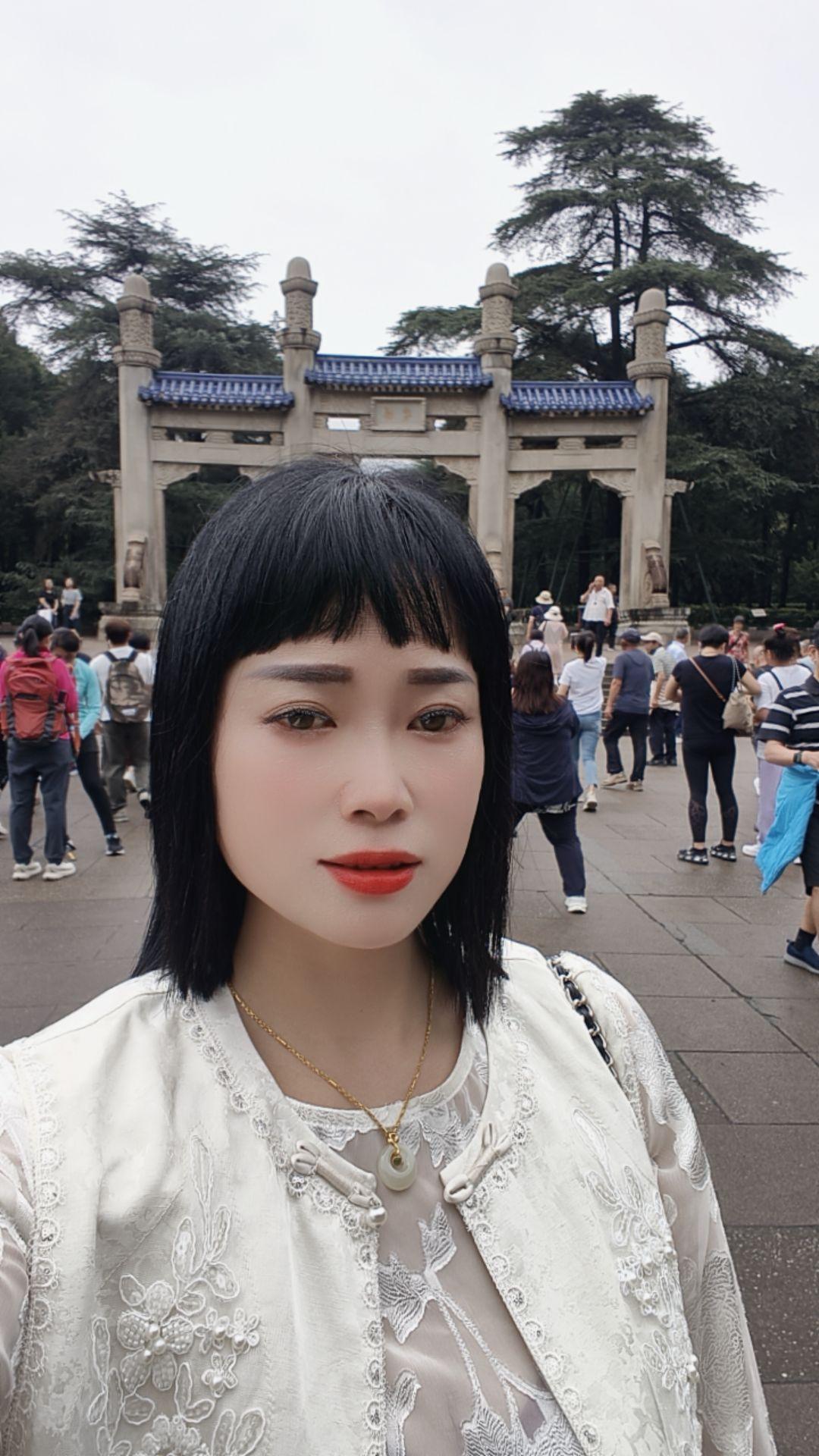世界那么大我想去看看 ……………
