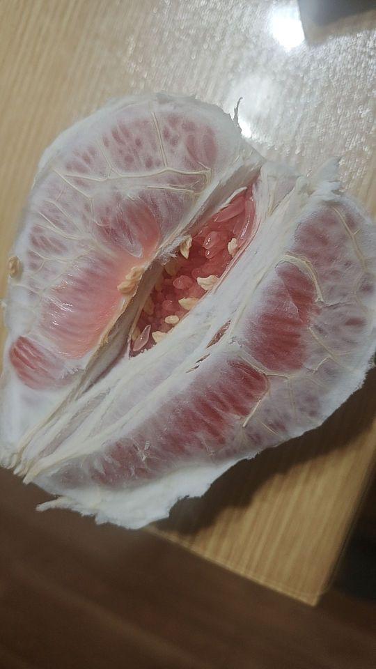 新鲜度:很新鲜 包装品质:比较好 口感味道:很甜,水分充足味道很好 物流速度:物流慢不说,到了货不打电话告知,物流很不咋滴#我在抖音买买买