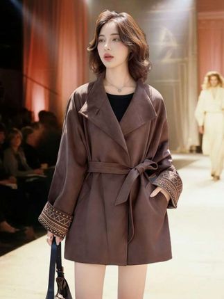 美拉德复古麂皮绒风衣外套女2025春秋新款系带收腰显瘦中长款大衣 #美拉德穿搭 #风衣 #收腰显瘦 #风衣是秋天的入场券 #高级感穿搭