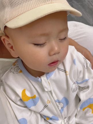 救命🆘睡着的样子真的好像一个小手办#当我娃睡着以后的样子 #睡着以后怎么看都可爱 #ootd穿搭 #穿搭 #这是我的小baby啊