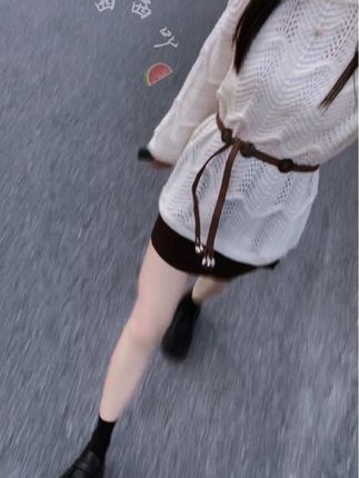 “慢热,沉默,喜欢独处。没安全感,怕黑,注重细节,不开心不想说话。比你想象的深情,也比你以为的冷漠。”#穿搭#温柔风穿搭 #毛衣控 #高级感穿搭 #气质这一块拿捏死死的