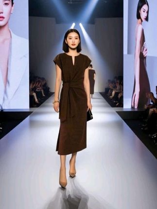 #高端大气 #连衣裙 #时尚气质穿搭 #优雅气质 #美不美你说了算