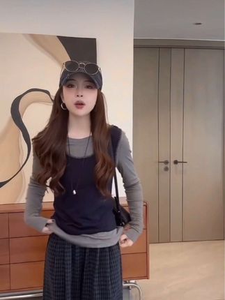 2025秋季韩系简约宽松慵懒风套头撞色背心假两件圆领T恤LK2506162#韩范穿搭 #休闲风 #休闲减龄穿搭