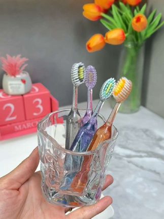 给孩子的牙刷换换吧!三个月换一次牙刷!就是这种罗马柱牙刷,他是软毛,能够深度清洁孩子牙齿里面的任何地方,不伤牙龈#儿童牙刷 #好物推荐🔥