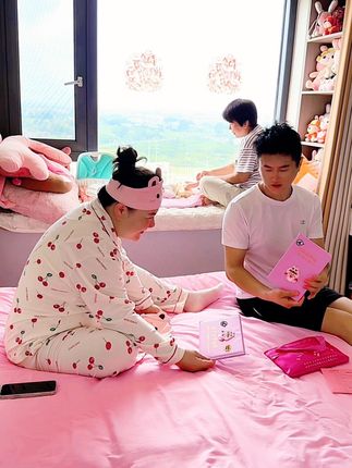 姐妹们我们小宝到家一定多晒晒太阳#热门 #大热门 #新生儿记录 #感谢官大大助推送我上热门涨粉