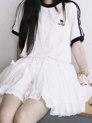 T神斑马线T恤运动短袖薄款透气宽松复古休闲男女夏日漫游#气质美女穿搭 #自信最美的样子 #气质女人 #宝藏好物打卡 #气质优雅美女