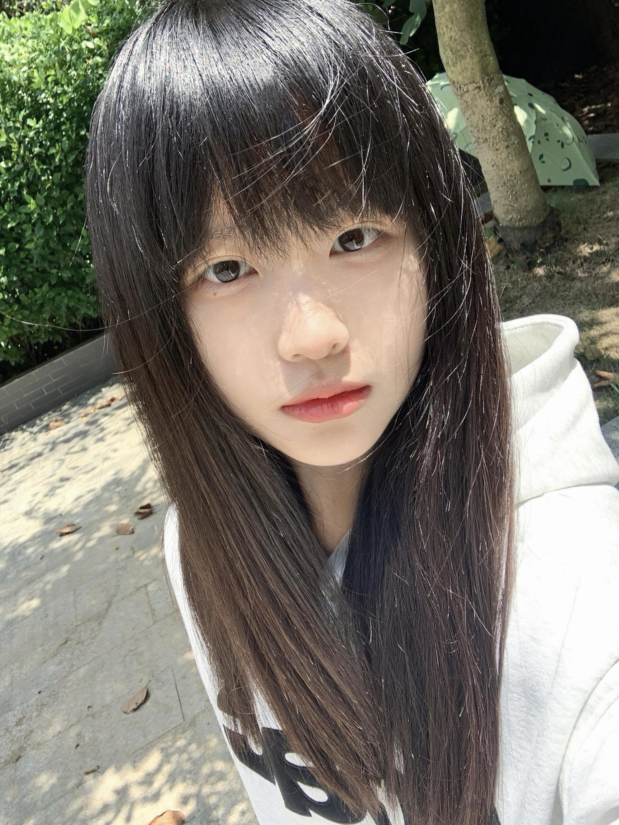 爱我要有七颗心 真心 耐心 良心 忠心 一直偏向我的决心 待我如初的初心 还有对我们的信心