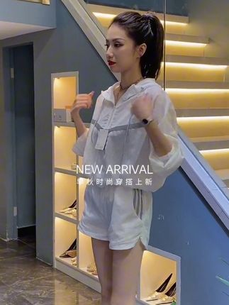 #显高显瘦 #今日穿搭 #时尚气质穿搭 #每日穿搭推荐 #减龄穿搭
