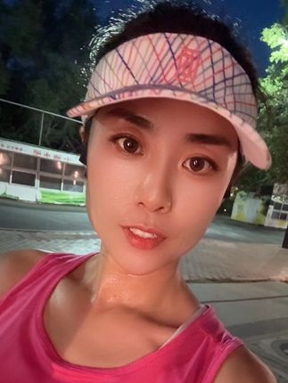 夜跑,十公里,舒服😌#来给生活比个心每天都要甜甜的 #爱跑步爱生活 #你喜欢跑步吗 #运动爆汗 #运动女孩