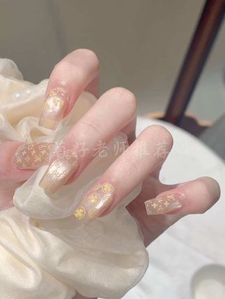 💅画不好的大牌高奢款有了钢板就太好办了,新手做款不发愁了啦 #美甲转印钢板#新手美甲教程#短甲也可以很高级 #美甲款式#美甲好物分享