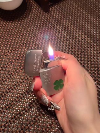 幸运四叶草砂轮充气翻盖明火金属打火机简约个性创意 #礼物推荐 #男友礼物 #打火机 #送老公的礼物 #好物推荐