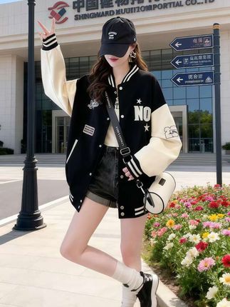#说好的随便穿穿去看秀 #初秋一周不重样穿搭 #森系少女感穿搭#说好的随便穿穿呢 #琥珀流光风外套太适合秋天了