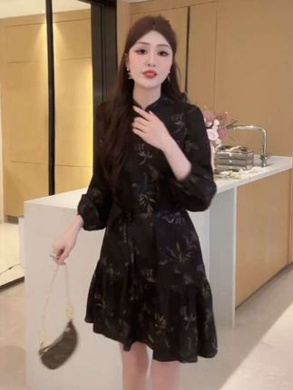新款减龄百搭高级感显瘦大气连衣裙