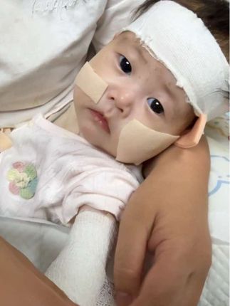 每个人都有艰难的时候,无论你当下正在经历什么,都要调整心态,继续前行,不要总抱怨很累,每个人都不容易,人生不必遗憾,若是美好,叫做精彩,若是糟糕,叫做经历。