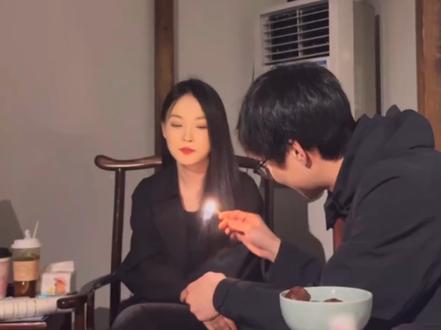 走柳 珠水不必美
天地之宽 容得下你的不喜欢
#流氓叙事 #蒋伯驾程走柳