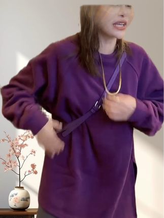 2025秋季新款纯色气质洋气百搭休闲卫衣。#了解衣服穿搭才能更出彩 #秋季不露腿穿搭 #初秋一周不重样穿搭 #森系少女感穿搭 #秋季微胖穿搭测评