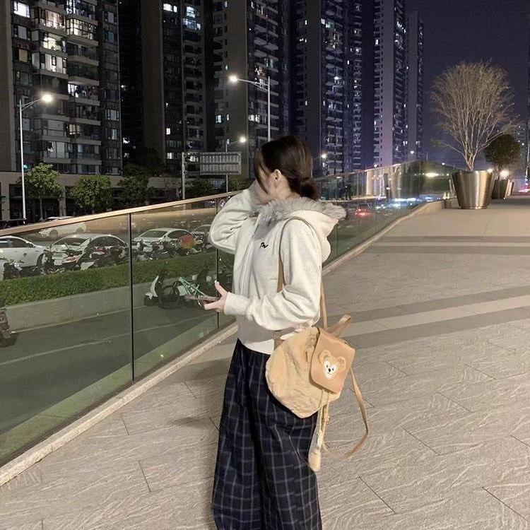 卫衣迷恋季。#今日穿搭 #穿搭穿搭 #小个子穿搭 #韩搭 #ins穿搭