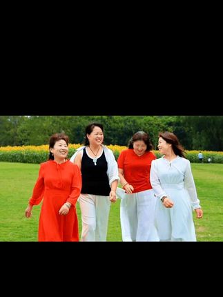 #快乐姐妹组合 #记录精彩瞬间 #家人们早安吉祥! 🌹🌹🌹