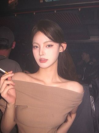 #我用的头像都是她拍的