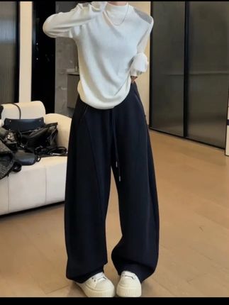 哇哇~爱惨了这条弯刀裤#百搭裤子#显高显瘦显腿长 #弯刀裤@DOU+上热门 @DOU+小助手