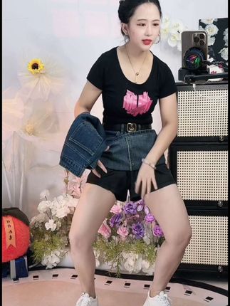 牛仔工装半身裙女夏季高腰复古显瘦牛仔短裙设计感包臀a字短裙子#工装裤 #高腰牛仔裙 #半身裙 #短裙 #包臀裙 @抖音小助手