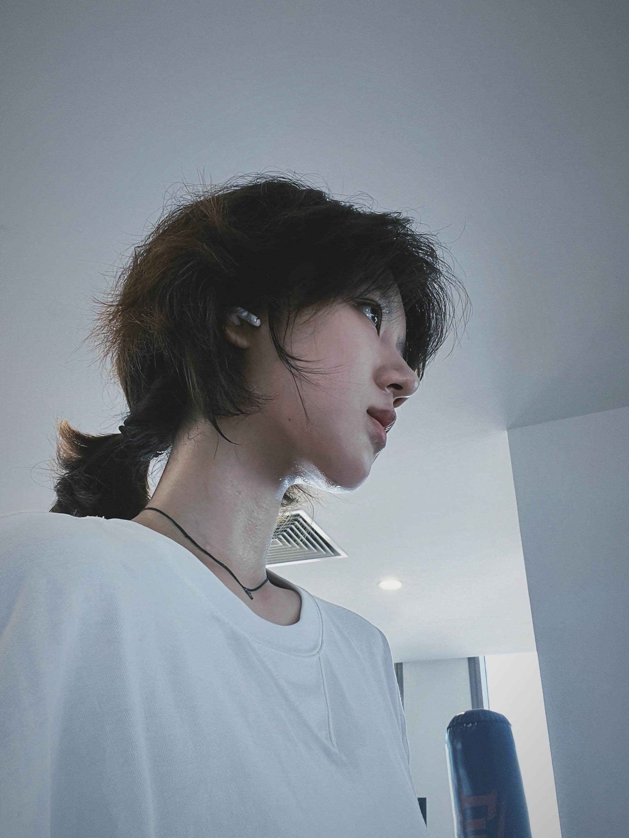 你说爱的也包括毫无保留的我吗。#侧脸