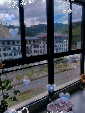别把生活想得那么苦,知足的人才会活得幸福。