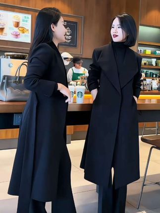 大码高级感女神范2025秋季时髦翻领纯色系带过膝长款风衣外套#通勤搭配 #职场穿搭 #高级感穿搭 #优雅气质 #轻奢女装