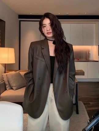 2025秋季新款黑色复古皮衣西装外套女宽松休闲气质高级感上衣#晒晒我的秋日穿搭 #你缺的不是衣服而是穿搭技巧#秋季日常实用穿搭思路分享#微胖女生秋季显瘦风衣测评 #穿搭配色逻辑