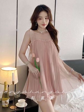 彭裳裳【粉影婆娑】吊带性感清纯夏季轻奢纯欲气质甜美女士睡裙#仙女必备 #睡衣家居服 #睡裙#在家也要美美哒 #睡衣