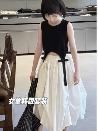 2025夏季新款女童韩版黑色无袖设计款背心+白色褶皱立体感轻奢风#夏季穿搭 #潮流时尚穿搭 #谁穿谁好看系列 #套装穿搭 #韩版套装