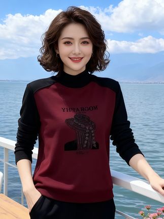 姐妹们快冲!这件啄木鸟双面德绒打底衫太绝了~半高领显气质,修身版型还能悄悄勾勒好曲线,显瘦超明显。双面德绒摸着手感软乎乎,贴身穿又暖又舒服! #啄木鸟打底衫 #双面德绒 #半高领T恤 #显瘦上衣 #秋冬内搭