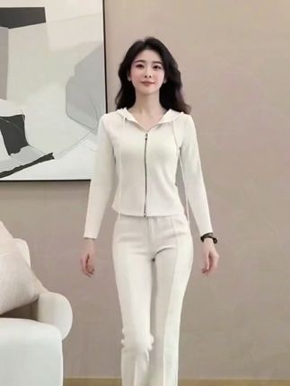 修身休闲运动套装女春秋新款显瘦时尚连帽卫衣洋气减龄运动两件套#运动套装 #运动套装两件套 #时尚洋气百搭 #好物推荐 #好物分享 @DOU+小助手