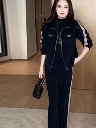 2025春秋新款加绒加厚两件套,洋气减龄休闲显瘦套装#减龄显瘦穿搭 #引领时尚潮流 #优雅气质 #套装两件套 #穿出女神范