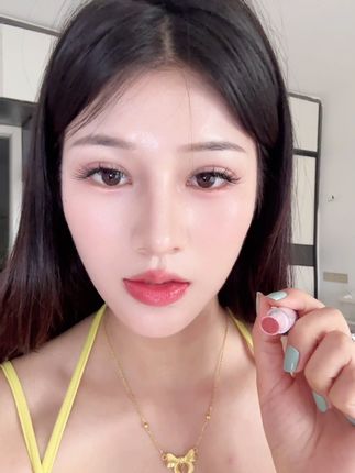 这也太好看了 姐妹们都去冲#向日花唇蜜 #不沾杯不掉色