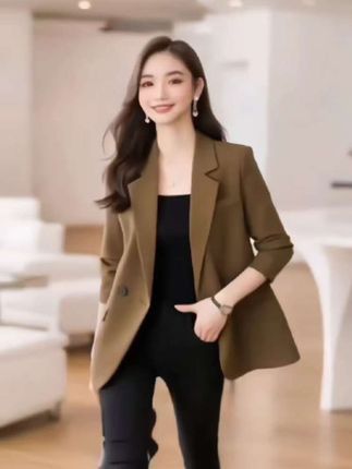 #初秋一周不重样穿搭#如果上班都穿流光高智风 #早秋不费力显贵穿搭 #微胖女生怎么穿出早秋氛围感#高个子女生的早秋穿搭