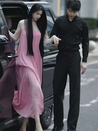 中国风飘逸抹胸法式夏季中长款连衣裙#女人味十足  #连衣裙穿搭 #女人一定要活成自己喜欢的样子 #法式长款连衣裙  @抖音小助手 @海珍穿搭 #仙气飘飘