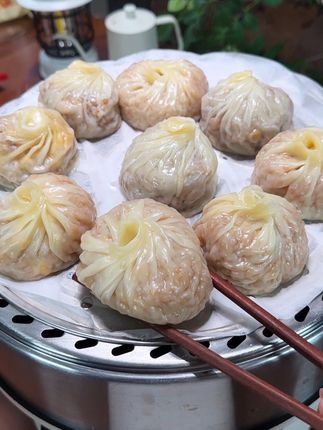 家里小朋友点名要吃的纸皮烧麦,个头大馅料足,软软糯糯的超好吃!#林饱饱#纸皮烧麦 #早餐吃什么