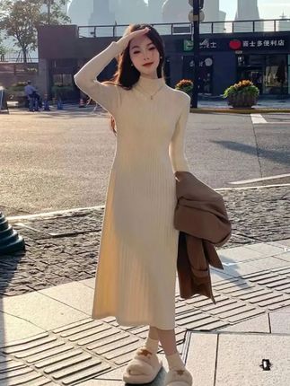 #配大衣收腰针织毛衣裙#新品穿搭 #女装穿搭 #高级感穿搭 #时尚气质穿搭