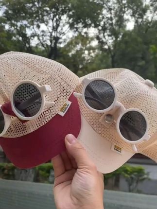 叮叮萌墨镜拆着戴,娃超帅