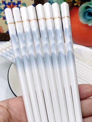 #陶瓷筷子 景德镇高档陶瓷筷子,防霉防潮,质感很好。#厨房好物 #陶瓷餐具 #筷子 #陶瓷筷子