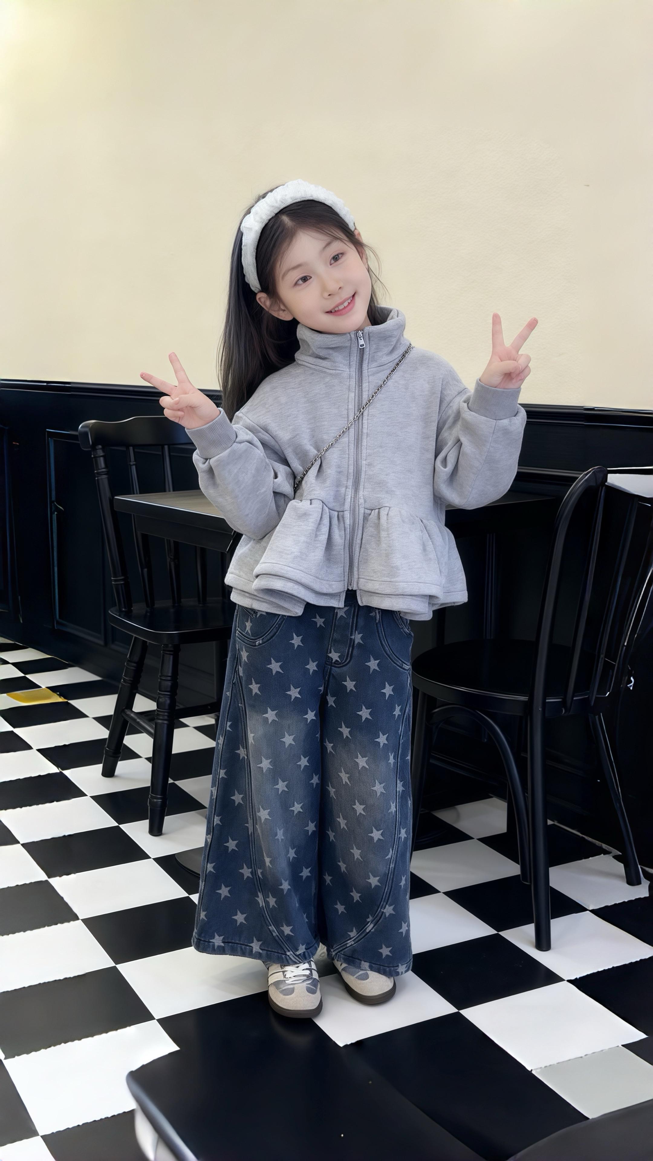 #秋天变时髦就从韩系穿搭开始 #早秋穿搭三分钟出门不是梦#流光机能风穿搭太有生命力了#被秋日氛围感穿搭拿捏了 #早秋高智感职场穿搭