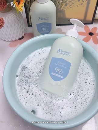 女孩子的贴身内衣裤一定要用专用的洗衣液,温和不刺激适合全家用。#内衣洗衣液#袋鼠妈妈#洗护好物