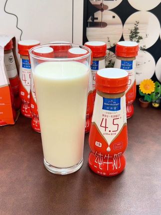 #欧德堡纯牛奶 像抿了一口淡奶油!自带甘甜,奶香味十足!富含成长期孩子所需的优质蛋白#牛奶#纯牛奶#适合孩子喝的牛奶
