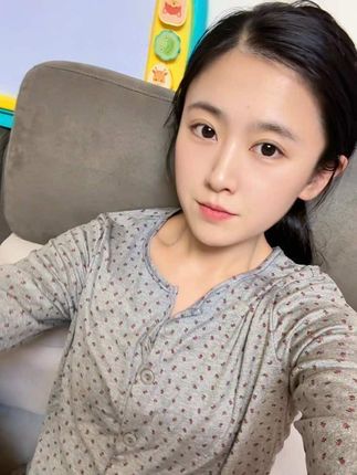 韩系碎花家居服~软乎乎的面料治愈你一天的疲惫,上身也太舒服了吧!#睡衣家居服#韩系碎花睡衣#初秋的第一套家居服#睡衣套装