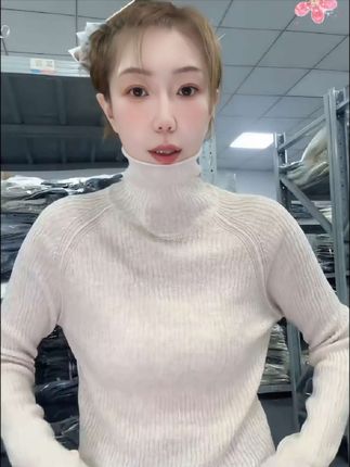 极简慵懒100%羊毛亮片高领针织衫毛衣#气质女装穿搭 #日常穿搭分享#极简慵懒风 #高领针织衫毛衣 #秋冬穿搭