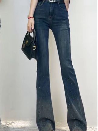 迪否复古烫钻微喇牛仔裤女秋季2025新款修身高腰显瘦喇叭裤#休闲穿搭 #简约大气 #显高显瘦 #秋季穿搭 #牛仔裤搭配