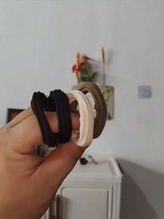 这款发圈多色可选弹力大,回弹力好,不伤发,一年四季都能使用#发圈 #发圈头绳 #多色可选发圈