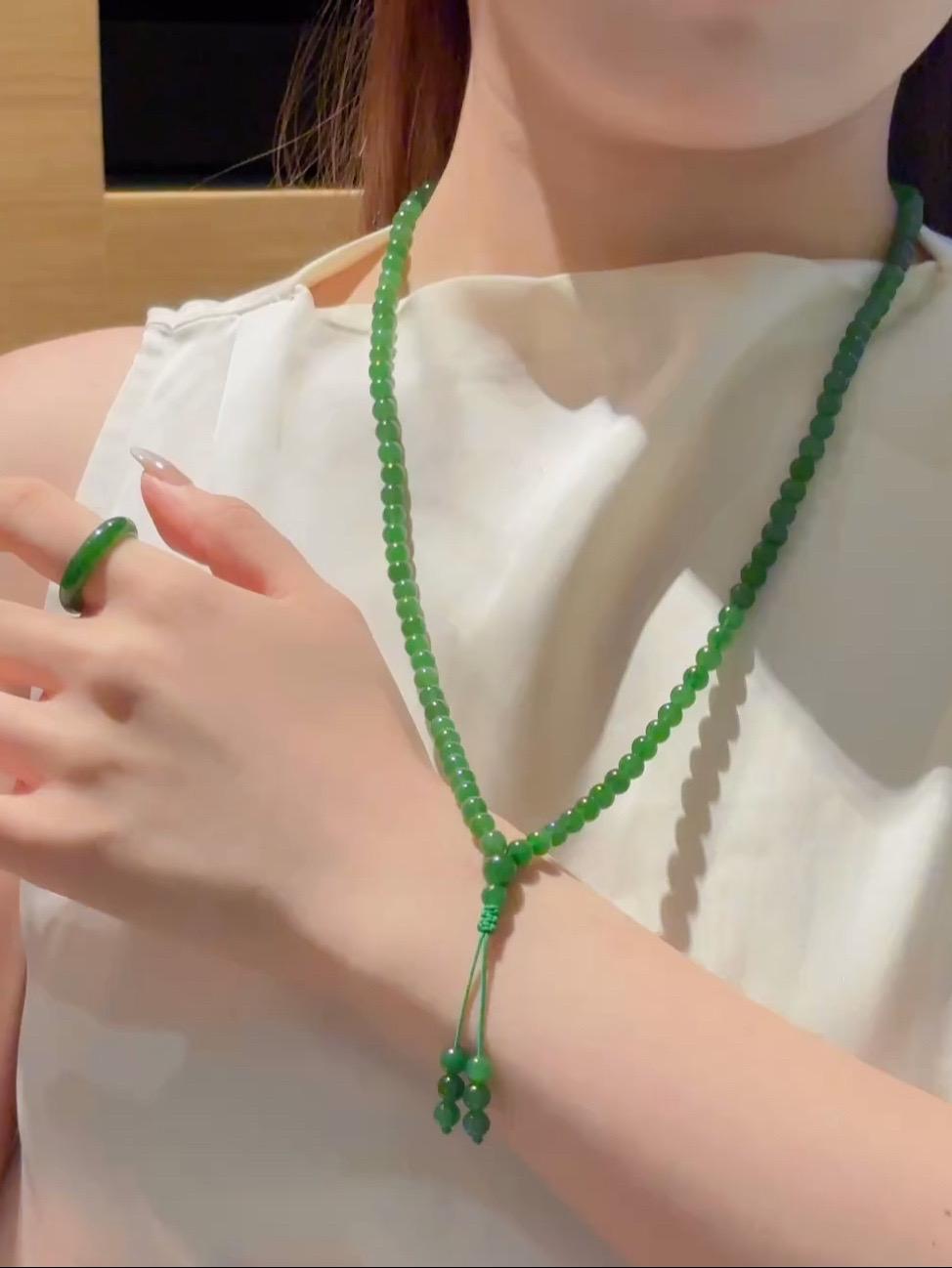 风情万种难抵一方碧玉 📿高级独特的品位#国风古韵 #和田玉#碧玉 #玉石魅力#戒指